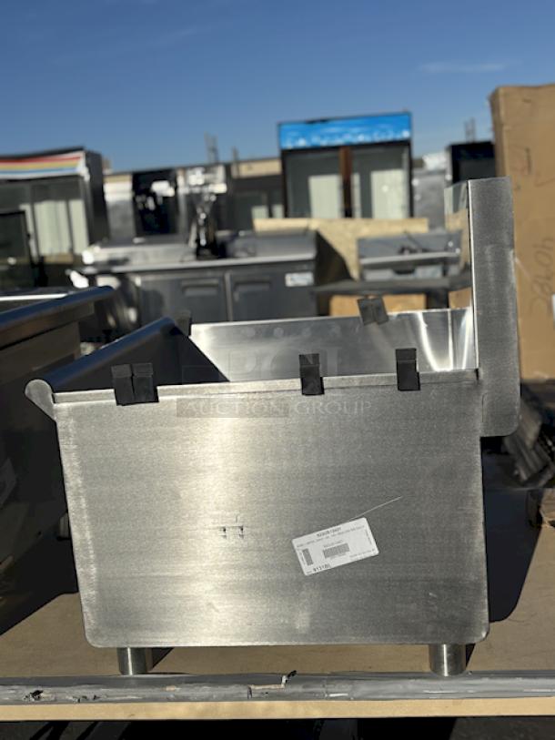 BRAND NEW SCRATCH & DENT! Steelton 24" x 21" x 14" Utility Sink for (1) 8" Center Faucet. 24-1/2" x 24" x 41" - Image 2 of 9