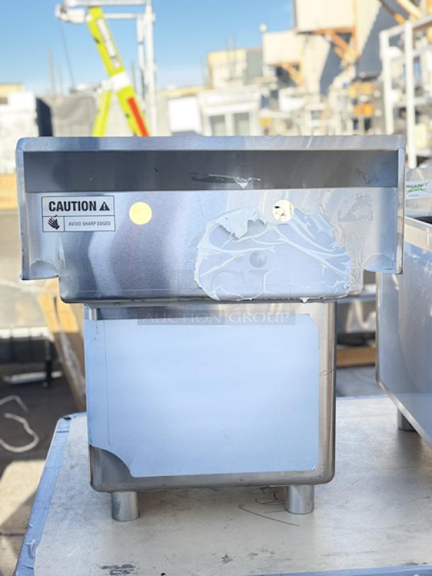 BRAND NEW SCRATCH & DENT! Steelton 522CS11515 20 1/2" 18-Gauge Stainless Steel One Compartment Commercial Sink without Drainboard - 15" x 15" x 12" Bowl - Image 3 of 6