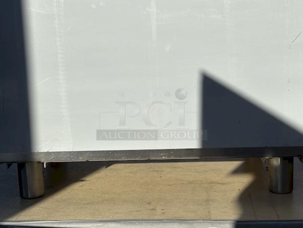 BRAND NEW SCRATCH & DENT! Regency 600IB1824 18" x 24" Underbar Ice Bin - 77 lb. - Image 9 of 11