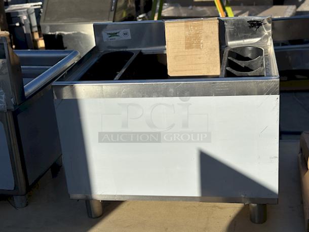 BRAND NEW SCRATCH & DENT! Regency 600IB1824 18" x 24" Underbar Ice Bin - 77 lb. - Image 11 of 11