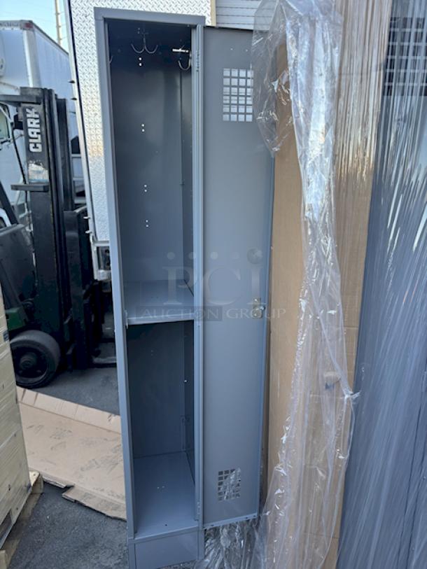 BRAND NEW SCRATCH & DENT! Regency 600LC11122KK  Space Solutions Single, 1 Tier Locker. 6x Your Bid. May be missing some screws/Require minor assembly - Image 6 of 11