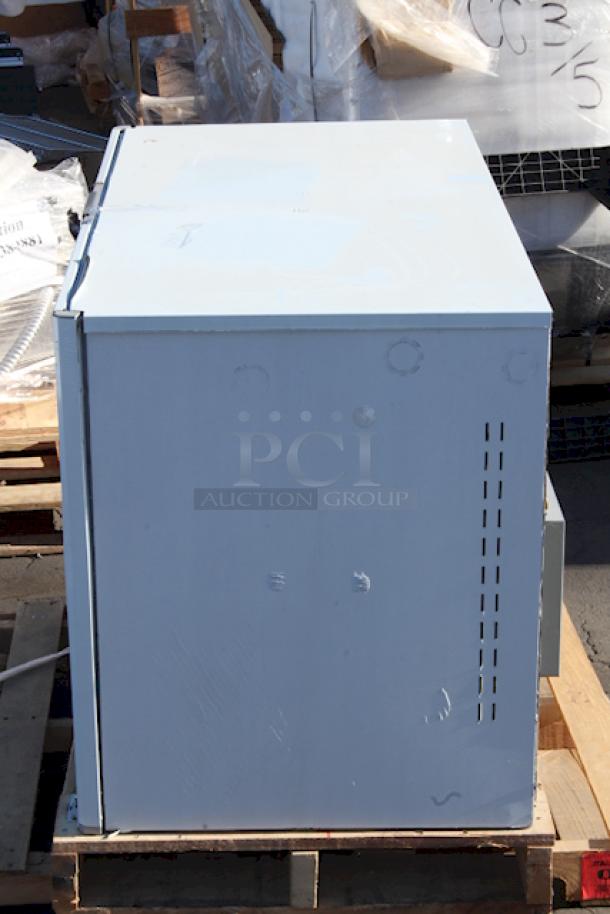 BRAND NEW SCRATCH & DENT! Scotsman MC1848MA-32 Prodigy Elite Series 48" Air Cooled Medium Cube Ice Machine - 1909 lb., 208/230V. Body has a minor denting. - Image 3 of 5