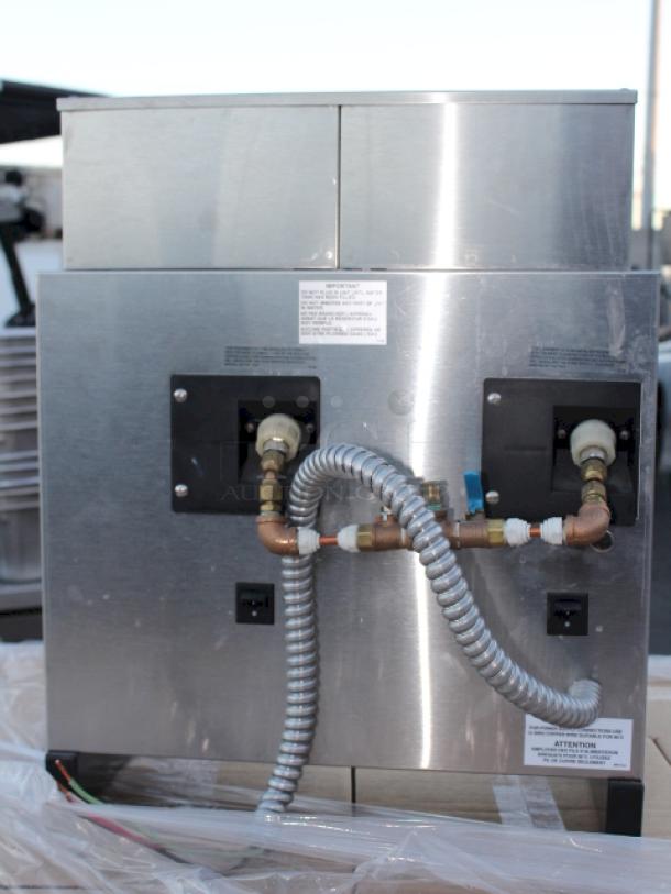 OUTSTANDING! Bloomfield 8792 Gourmet 1000 Dual Automatic Airpot Coffee Brewer, 120/240V, 4000w, 17Amp. In Working Order. S/N: 05B00001005 - Image 4 of 5