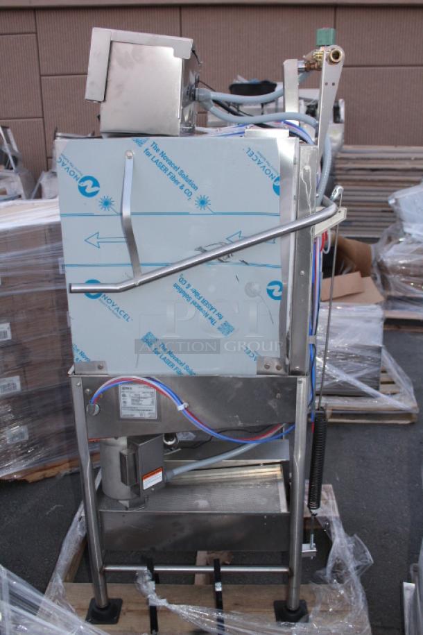 BRAND NEW SCRATCH & DENT! Noble Warewashing I-E Single Rack Low Temperature Door-Type Dish Machine - 115 Volts	12.5 Amps	1 Phase	60 Hz. S/N: 24F423907. Unit is dented. - Image 6 of 9