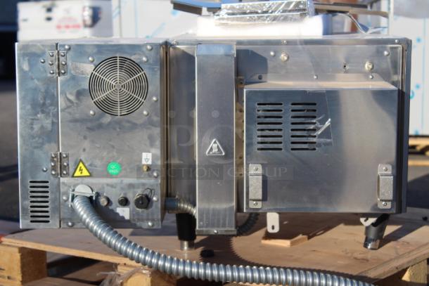 BRAND NEW SCRATCH & DENT!  Cooking Performance Group 351ICOEB Countertop Impinger Electric Conveyor Oven - 208V, 1 Phase/30Amp | 3 Phase/15Amp, 6700W. S/N: J0107080021240411009. Belt Not Included. - Image 2 of 8
