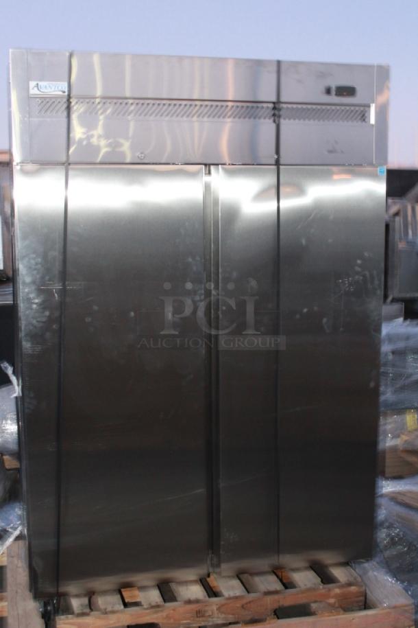 BRAND NEW SCRATCH & DENT!  Avantco Z2-F-HC 54" Solid Door Stainless Steel Reach-In Freezer. S/N: 925132805 7264 2402. 115 Volts	7.2 Amps	1 Phase	60 Hz. Missing Power Switch & Cord. Dented On The Back At The Base. - Image 3 of 11