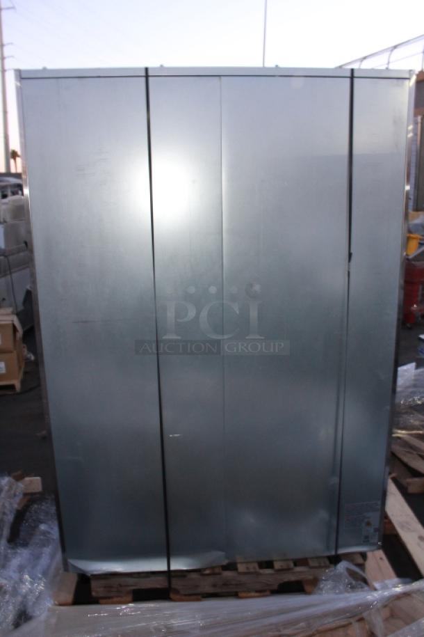BRAND NEW SCRATCH & DENT!  Avantco Z2-F-HC 54" Solid Door Stainless Steel Reach-In Freezer. S/N: 925132805 7264 2402. 115 Volts	7.2 Amps	1 Phase	60 Hz. Missing Power Switch & Cord. Dented On The Back At The Base. - Image 7 of 11