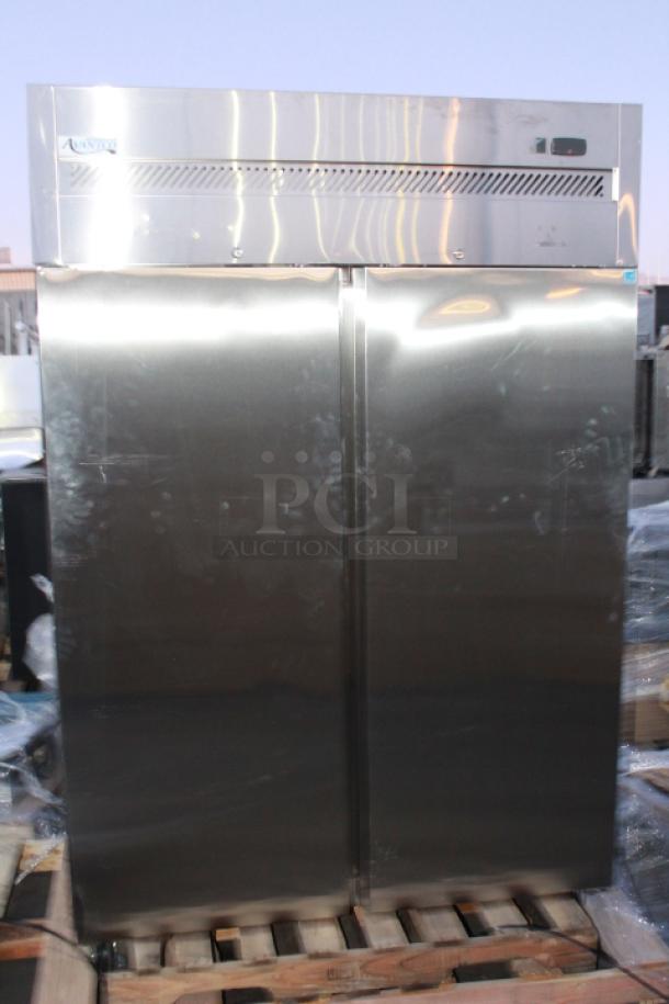 BRAND NEW SCRATCH & DENT!  Avantco Z2-F-HC 54" Solid Door Stainless Steel Reach-In Freezer. S/N: 925132805 7264 2402. 115 Volts	7.2 Amps	1 Phase	60 Hz. Missing Power Switch & Cord. Dented On The Back At The Base. - Image 9 of 11