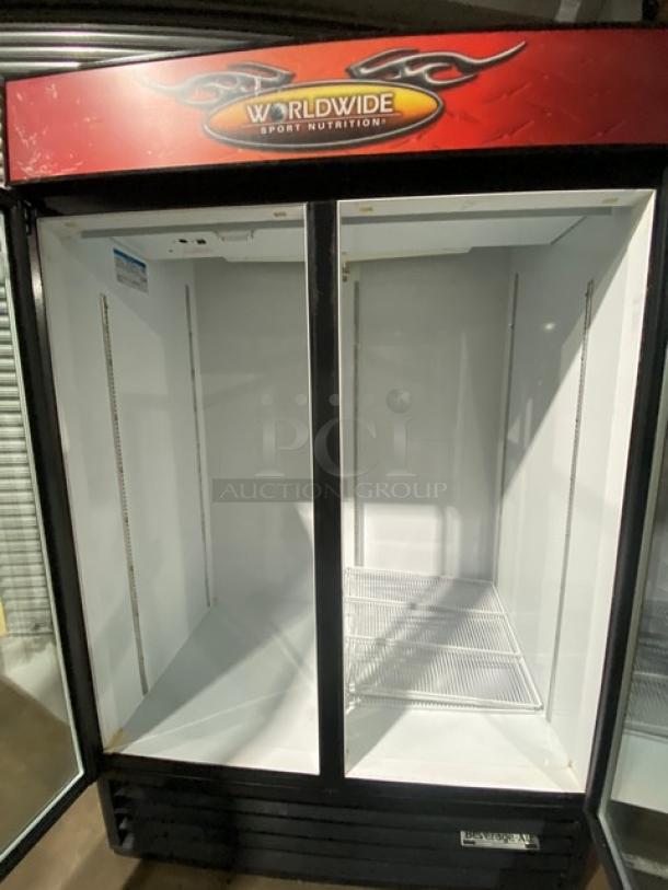 Beverage-Air Commercial Black Double Glass Swing Door Reach In Refrigerator Merchandiser! With Poly Coated Wire Racks! Model: MT49-B! 115V 1 Phase! - Image 5 of 9