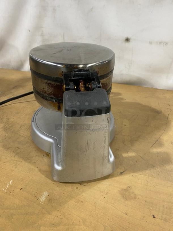 Cuisinart Breakfast Express Series Commercial Stainless Steel Electric Powered Countertop Waffle/Omelet/Pancake Maker! Model: WAF-B50! 120V! - Image 3 of 9