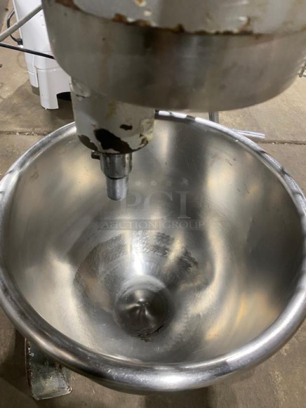 Commercial Floor Style 20 Quart Planetary Mixer! With Stainless Steel Splash Guard & Mixing Bowl! Model: VFM-20C SN:620695! 110V 1 Phase! - Image 5 of 11