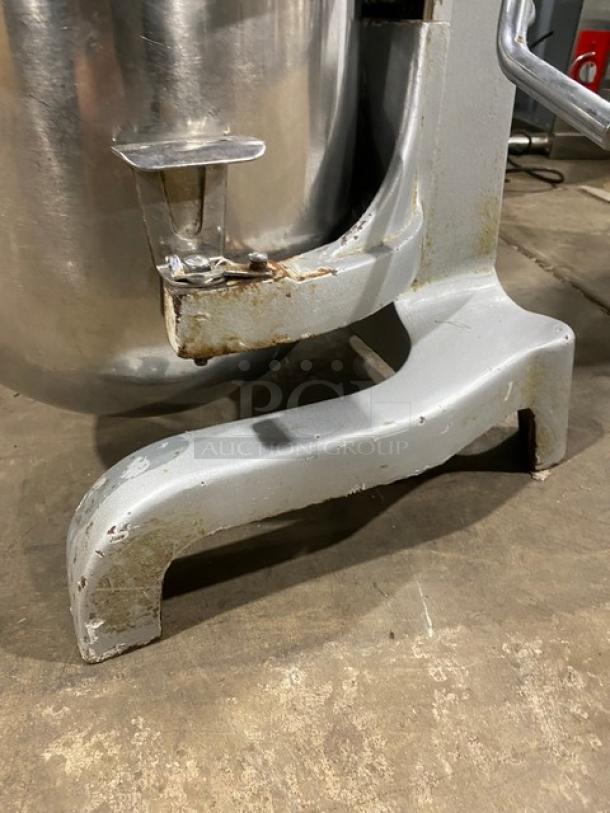 Commercial Floor Style 20 Quart Planetary Mixer! With Stainless Steel Splash Guard & Mixing Bowl! Model: VFM-20C SN:620695! 110V 1 Phase! - Image 9 of 11