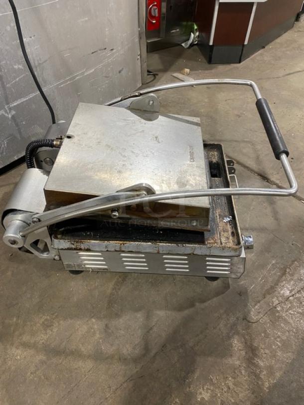 Star Pro-Max 2.0 Series Commercial Stainless Steel Electric Powered Countertop Sandwich/Panini Press Grill! With Aluminum Smooth Plates! Model: PST14T SN: PST14T0515A0002! 240V! On Legs! - Image 4 of 10