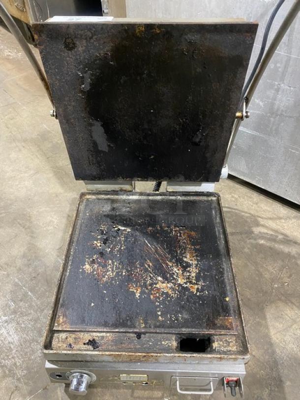 Star Pro-Max 2.0 Series Commercial Stainless Steel Electric Powered Countertop Sandwich/Panini Press Grill! With Aluminum Smooth Plates! Model: PST14T SN: PST14T0515A0002! 240V! On Legs! - Image 5 of 10