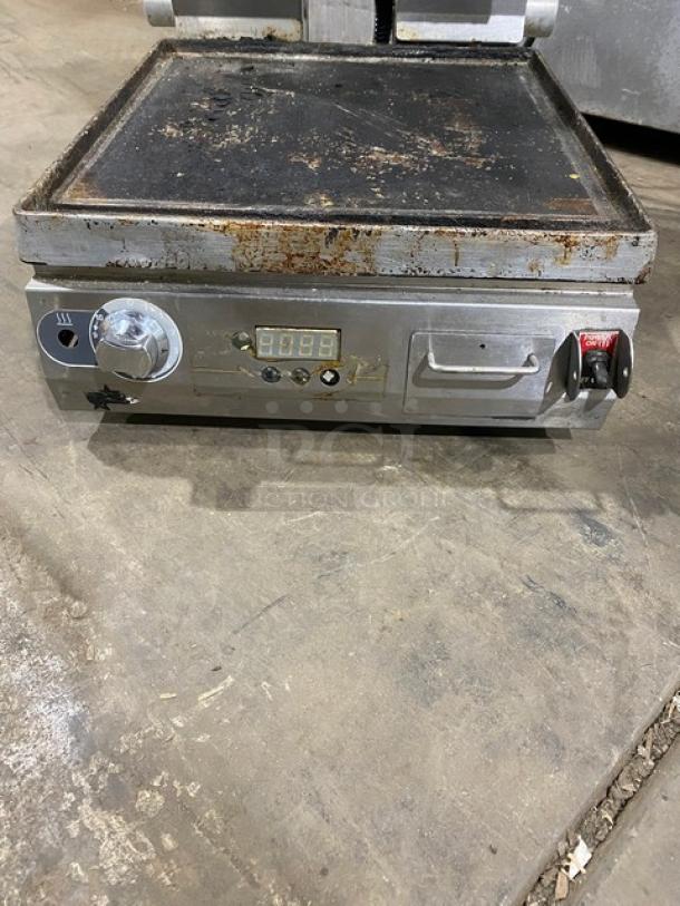 Star Pro-Max 2.0 Series Commercial Stainless Steel Electric Powered Countertop Sandwich/Panini Press Grill! With Aluminum Smooth Plates! Model: PST14T SN: PST14T0515A0002! 240V! On Legs! - Image 6 of 10