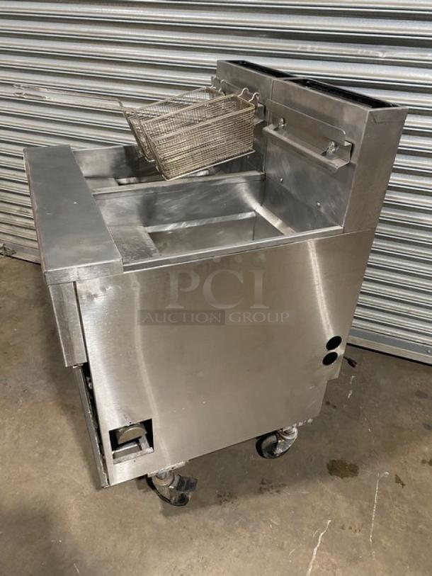 Pitco Commercial Stainless Steel Natural Gas Powered Double Bay Deep Fat Fryer! With Back Splash & Fryer Basket Hangers! With Frying Baskets! Model: SGH50 SN: G09CB007174! 115V! On Casters! - Image 2 of 11
