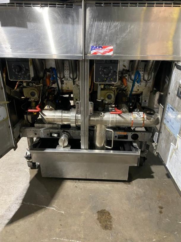 Pitco Commercial Stainless Steel Natural Gas Powered Double Bay Deep Fat Fryer! With Back Splash & Fryer Basket Hangers! With Frying Baskets! Model: SGH50 SN: G09CB007174! 115V! On Casters! - Image 8 of 11