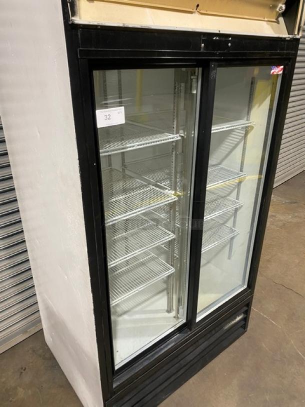 Beverage-Air CMX Series Commercial Double Glass Sliding Door Reach In Refrigerator Merchandiser! With Poly Coated Wire Racks! Model: MT38 SN: 0607X49329! 115V 1 Phase! - Image 5 of 8