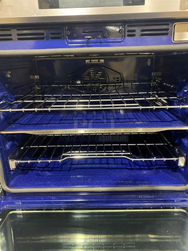 Samsung! 2023! Commercial Stainless Steel Electric Powered Smart Single Wall Mounted Dual Convection Multi-Cook Oven! With Flex Duo Technology & Removable Divider! With Thermostatic Controls! With Gliding Oven Rack! With Wi-fi Connectivity! Model: NV51K7770SS SN: 0E907DCW100042E! 120/240V! - Image 5 of 10