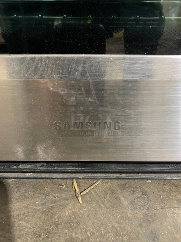 Samsung! 2023! Commercial Stainless Steel Electric Powered Smart Single Wall Mounted Dual Convection Multi-Cook Oven! With Flex Duo Technology & Removable Divider! With Thermostatic Controls! With Gliding Oven Rack! With Wi-fi Connectivity! Model: NV51K7770SS SN: 0E907DCW100042E! 120/240V! - Image 8 of 10