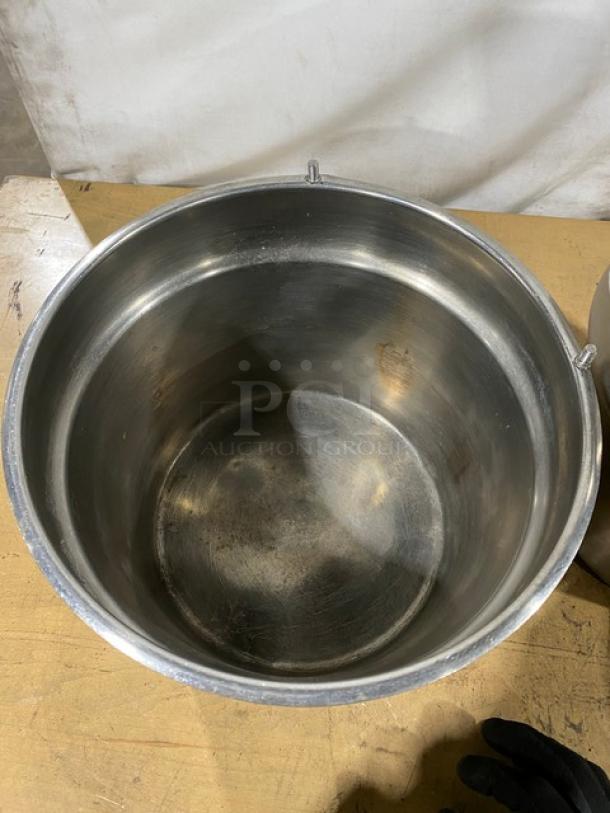 Commercial Stainless Steel Vegetable Inset Pans! 6X Your Bid! - Image 3 of 6