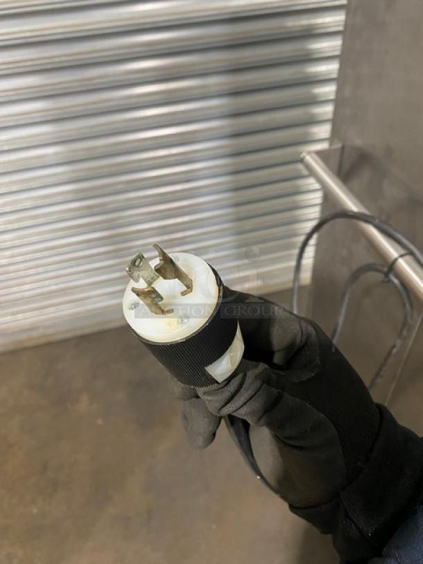 Victory Commercial Stainless Steel Solid Single Door Air Curtain Refrigerator! With Built In Pan Holding Racks! With Rear Mounted Push Bar Handle & Rubber Bumpers! Model: ACRS-1D-S7-STS SN: E0055797! 115V 1 Phase! On Casters! - Image 9 of 10