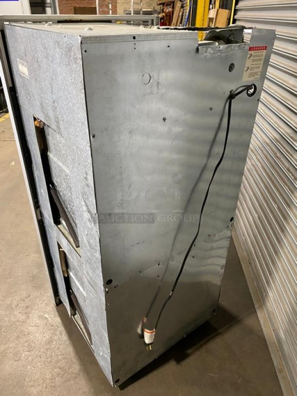 Viking Range Commercial Stainless Steel Natural Gas/LP Powered Double Wall Oven! With Wire Oven Racks! Model: VGD0271SS SN: 9901227121! 120V! - Image 3 of 12