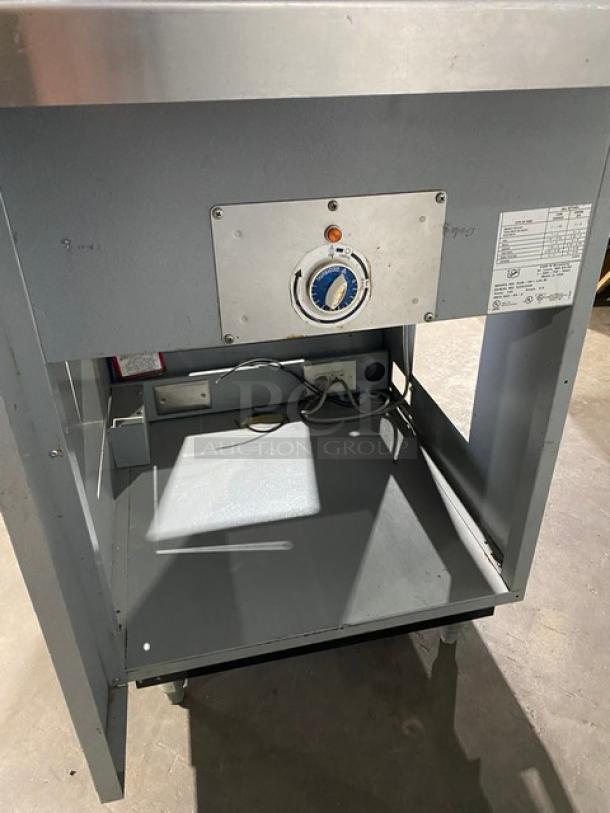 Duke Subway Style Commercial Electric Powered Single Well Heated Drop In Pan Food/Soup Warmer! With Sneeze Guard & Stainless Steel Prep Station! With Enclosed Storage Underneath! Model: SWH700-25FL M SN: 02083947! 120V 1 Phase! On Legs! - Image 7 of 13