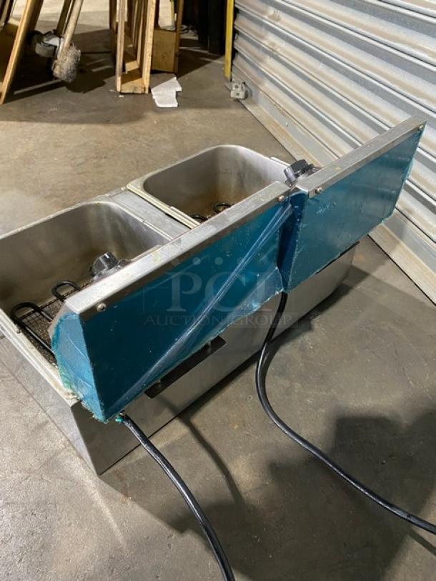 Avantco Commercial Stainless Steel Electric Powered Countertop Double Bay Deep Fat Fryer! With Back Splash & Temperature Selection Controls! - Image 3 of 7