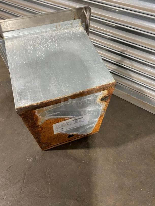 Delfield Commercial Stainless Steel Drop In Ice Chest/Bin! With Drain Hole! Model: 305 SN: 1302150000389! - Image 7 of 9