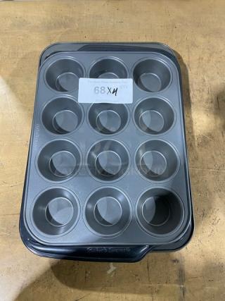 Commercial 12-Count Mixed Muffin/Cupcake Pans! With Single Baking Pan! 4X Your Bid!