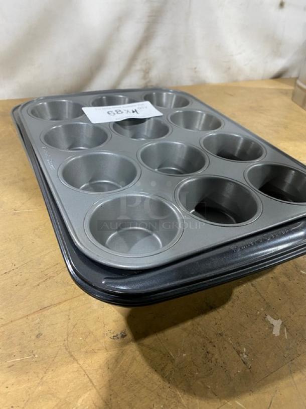 Commercial 12-Count Mixed Muffin/Cupcake Pans! With Single Baking Pan! 4X Your Bid! - Image 3 of 9