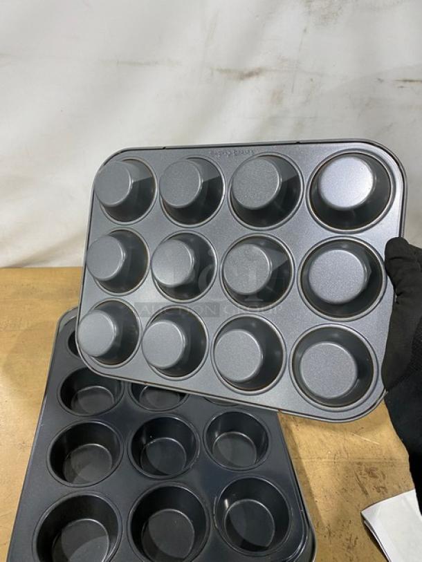Commercial 12-Count Mixed Muffin/Cupcake Pans! With Single Baking Pan! 4X Your Bid! - Image 5 of 9