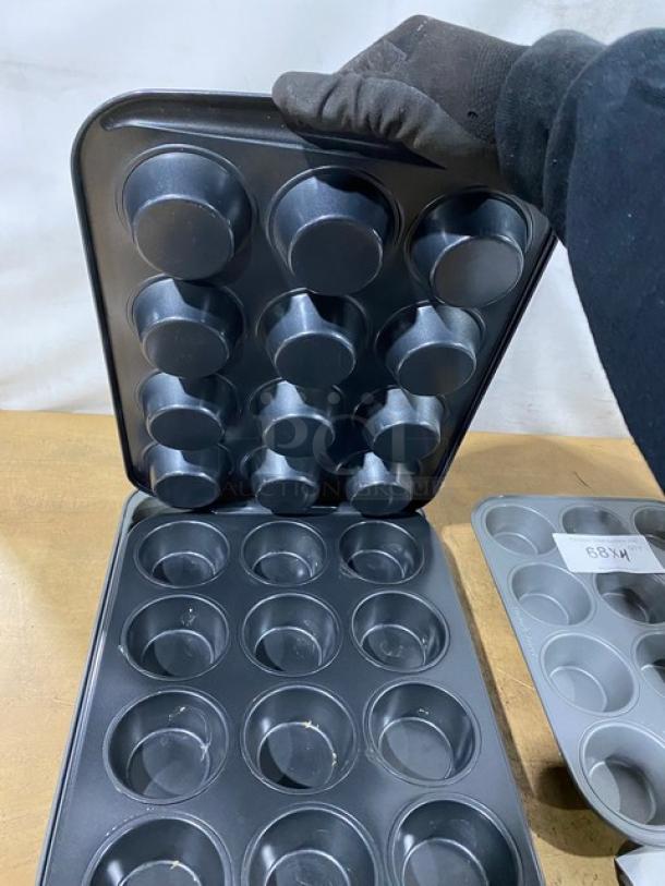 Commercial 12-Count Mixed Muffin/Cupcake Pans! With Single Baking Pan! 4X Your Bid! - Image 6 of 9