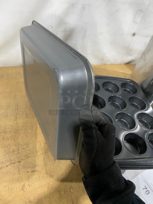 Commercial 12-Count Mixed Muffin/Cupcake Pans! With Single Baking Pan! 4X Your Bid! - Image 8 of 9