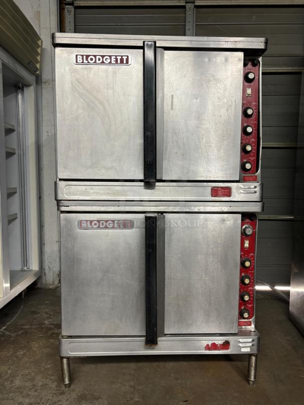STAINLESS STEEL Blodgett Double Stacked Full-size Convection Oven Natural Gas WORKING WHEN PULLED - Image 1 of 4
