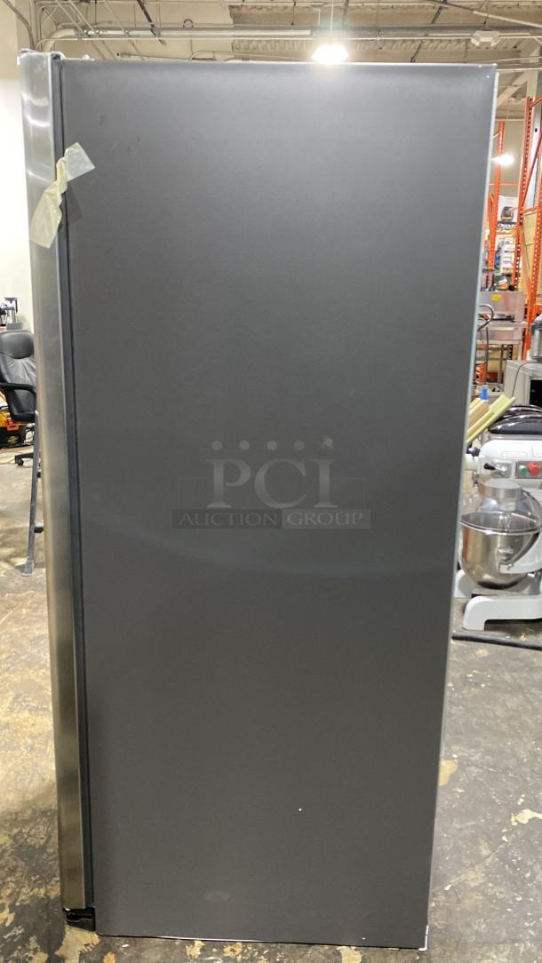 AMAZING BRAND NEW ! Side-by-Side Refrigerator with External Ice & Water Dispenser - Stainless Steel - Image 3 of 6