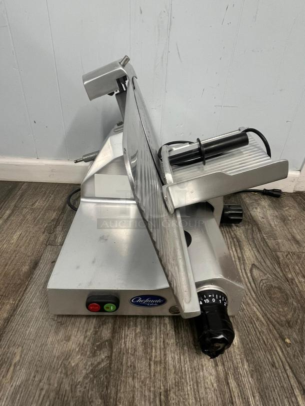 Globe Chefmate C12 12" Manual Gravity Feed Slicer - 1/3 hp - Image 4 of 4