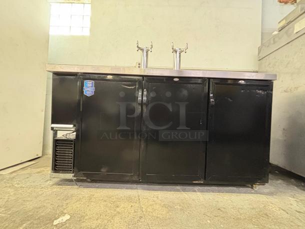 WOW! DUKERS Commercial Triple Door  Double Tap Kegerator - Image 6 of 7