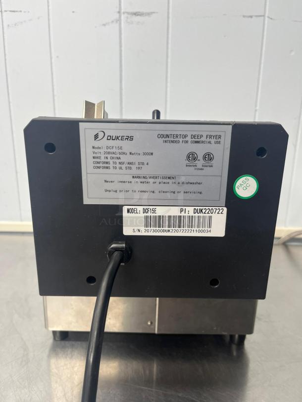 Dukers - DCF15E, 15lb One Basket Electric Countertop Deep Fryer - Image 3 of 6