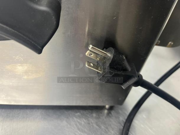 Dukers - DCF15E, 15lb One Basket Electric Countertop Deep Fryer - Image 4 of 6