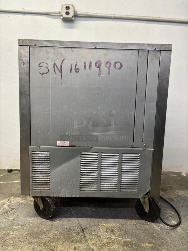 Beverage-Air 27" W Undercounter Refrigerator w/ (1) Sections & (1) Doors, 115v - Image 2 of 5