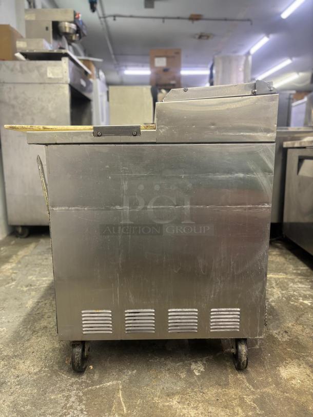 True TPP-60 60" TPPAT Series Pizza Prep Table w/ Refrigerated Base, 115v - Image 6 of 7