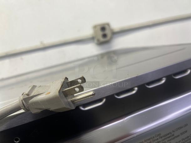 Midea Commercial Microwave 1034N0A 1000 Watt Medium Duty 1.2 cuft - Image 5 of 7