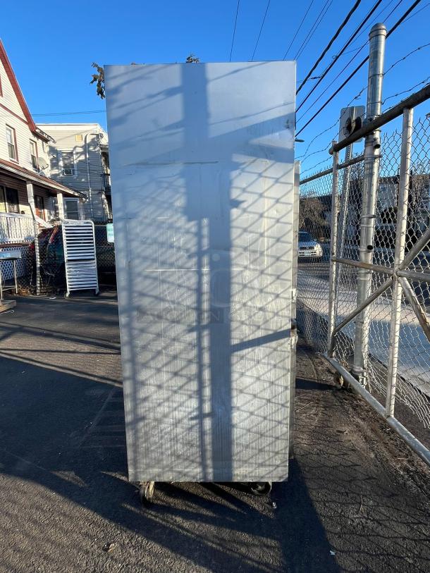 Traulsen G10000 29 7/8" One Section Reach In Refrigerator, (2) Right Hinge Solid Doors, 115v - Image 4 of 7