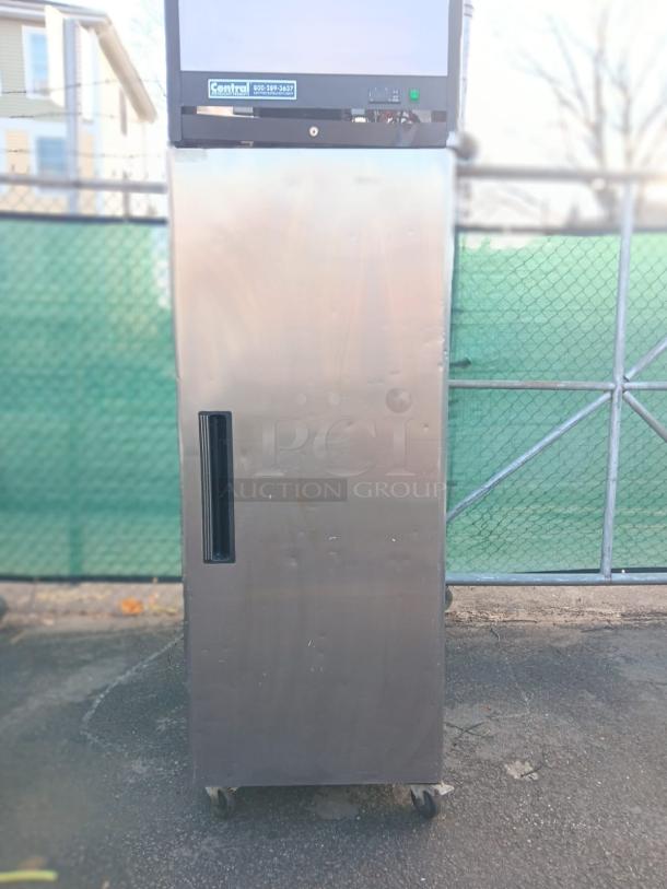 Central Exclusive Stainless Steel Single Door Reach-In Commercial Refrigerator - 1 Door, 23 Cu. Ft., 26.8" W - Image 1 of 6