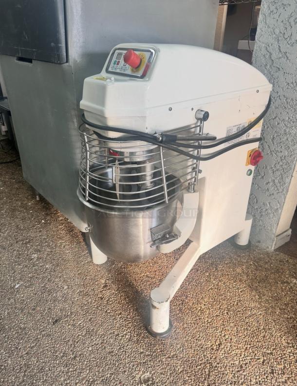 Late Model ABS Commercial 20 QT Mixer 115Volt Tested and Working - Image 2 of 7
