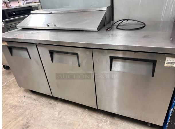 Nice True TSSU-72-12-HC 72" TSSU Series Sandwich/Salad Prep Table w/ Refrigerated Base, 115v Tested and Working! - Image 2 of 8