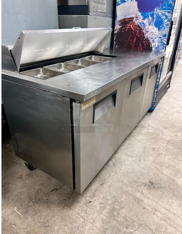 Nice True TSSU-72-12-HC 72" TSSU Series Sandwich/Salad Prep Table w/ Refrigerated Base, 115v Tested and Working! - Image 5 of 8