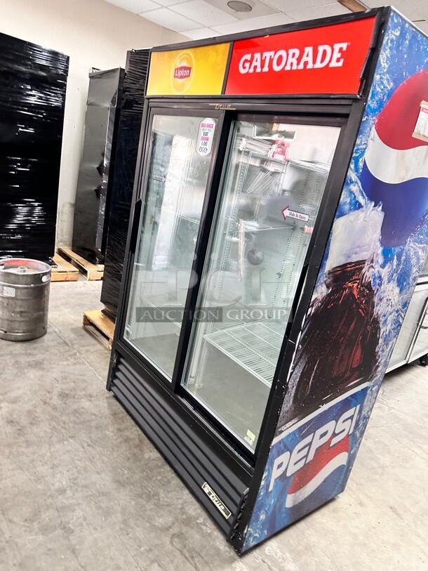 Late Model True GDM-45 52" Two Glass Door Refrigerator 115 Volt Tested and Working! - Image 3 of 6